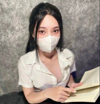 ครูสอนนักเรียนให้สอบร้อนในคืนทบทวน