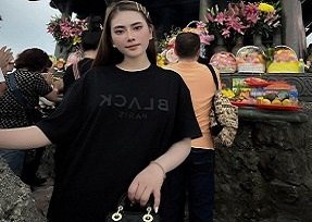 นักเต้น Nhu Quynh แสดงวิดีโอสุดฮอตล่าสุด