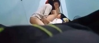 มีเมฆมากกับแฟนของเธอน้องสาวกลับมาโดยไม่คาดคิด