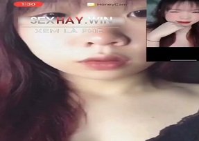 สาวสวยโชว์แก้วซุปเปอร์ของเธอ