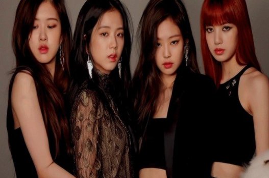 Girl Group Black Pink is Chaotic with Strange Boys
